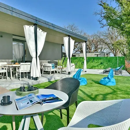 Villa Barcolana *
